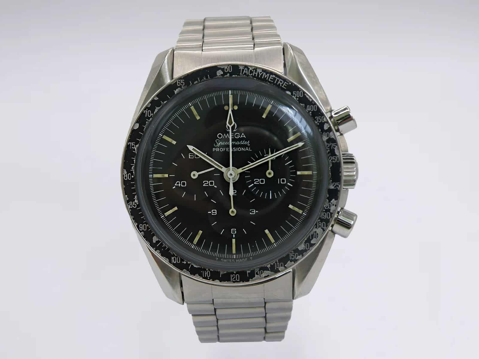 Omega Seamaster 1972 close up of the watch face